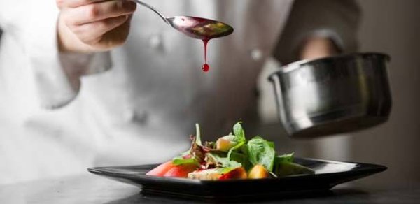 Comment devenir un pro de la cuisine avec des techniques culinaires de base ?